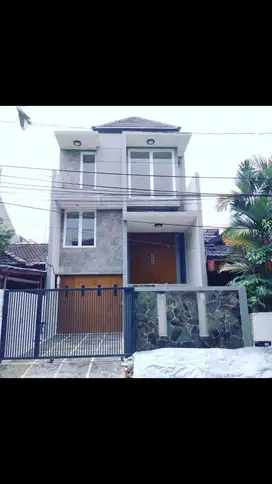 RUMAH MURAH 3 LT DI KOMPLEK ELITE PONDOK INDAH JAKARTA SELATAN