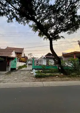 Rumah Prospektif Halaman Luas di Bocek Karangploso Malang