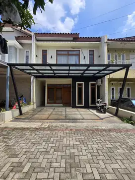 Rumah second dalam cluster di lokasi strategis sebrang pondok kelapa