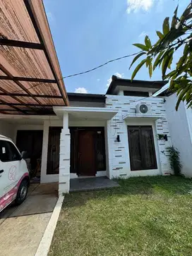 Dijual / Disewakan Rumah Bumi Panyawangan
