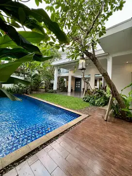 Dijual Rumah Cantik Etnik ada swim pool Siap Huni Bintaro Jaya Sektor7
