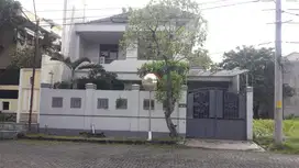 Rumah lux solo baru