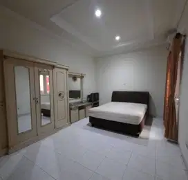 Disewakan Rumah Tenggilis Utara Full Furnish Siap Huni