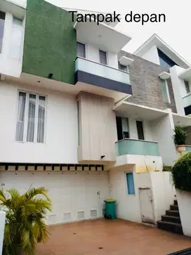 Rumah Type Minimalis 3 Lantai Siap Huni The East Pancoran