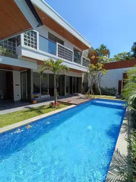 NEW VILLA JOYFULL. Area Semer kerobokan.