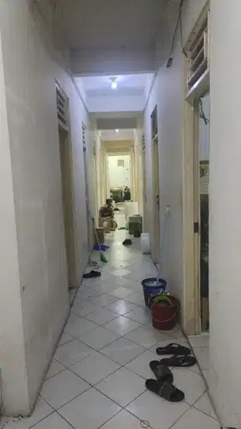 DIJUAL KOST 36 KAMAR DI DEKAT ROXY JAKPUS