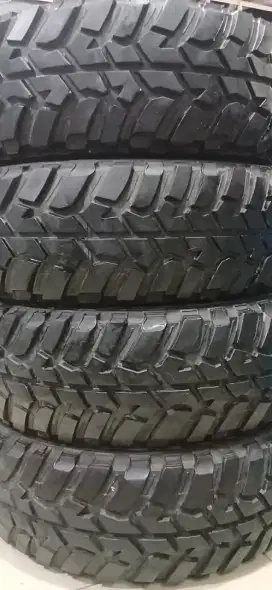 DIJUAL BAN DUNLOP GRANTREK MT2 265/75/16