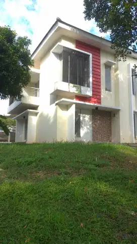DIJUAL RUMAH DI CLUSTER ENGLAND PARK, SENTUL CITY SSR582 A7