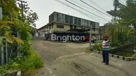 EX PABRIK di RAYA BRIGJEND KATAMSO WARU dkt a yani juanda rungkut sier