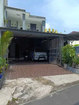 Rumah bagus tengah kota jl DEWI SARTIKA siap huni