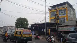 disewakan ruko 4 lantai di jalan utama K.H Hasyim Ashari Ciledug.