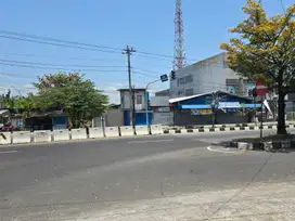 Ruang Usaha atau Toko Strategis di Pinggir Jalan Raya Palur Solo