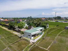 Modern 2-Bedroom Villa with Rice Field View in Kaba-Kaba