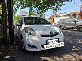 YARIS E 2011 MATIC SURABAYA