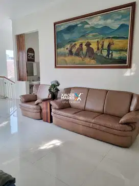 Dijual Rumah Second Terawat area Kendangsari Tenggilis