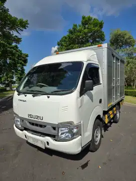 FS Isuzu Traga 2.5 Disel AC Box Aluminium Pintu Samping 2022 pmk 2023