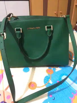 Preloved tas michael kors