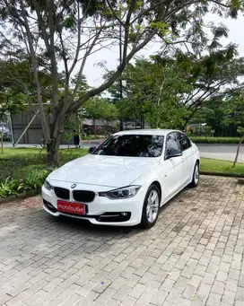 BMW 320 I N20 CKD AT THN 2014