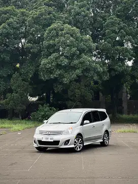 Nissan Grand Livina 1.5 XV Ultimate AT 2013/2012