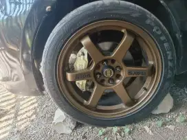 Velg mobil siap pakai