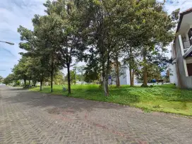 Tanah Luas 450 Boulevard Araya Golf