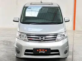 Barang Langka! Nissan Serena HWS C25 Panoramix. ENHA garage semaran