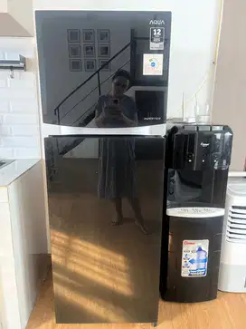 Kulkas 2 pintu Aqua
