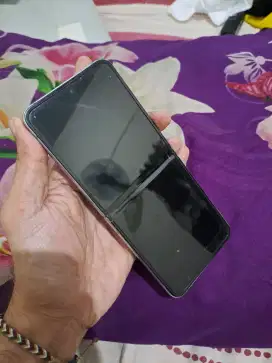 Samsung Z flip 4 sein 5G 8/128 nominus bs tt