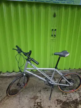 Dijual sepeda Minivello...custum Tyrell ban 20