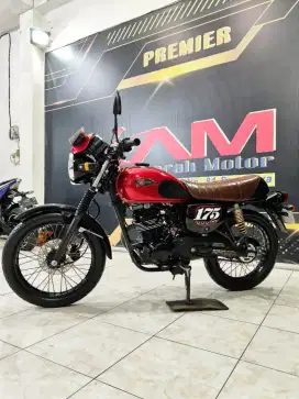 Kawasaki W175 Cafe series Th 2019 red candy mulus cakep pol