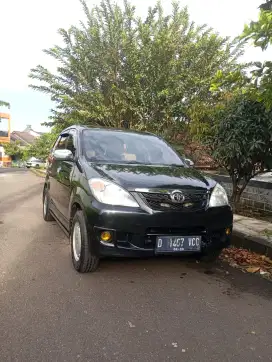 Toyota Avanza e upgrade g mt 2011 Hitam (Dp. 5jt aza)bisa tuker tambah