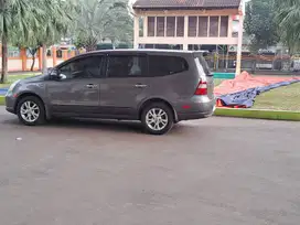 Grand Livina Ultimate 1.5 AT