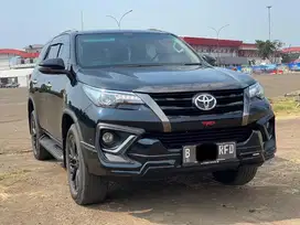 TOYOTA FORTUNER VRZ TRD 2020 HITAM DIJUAL CEPAT