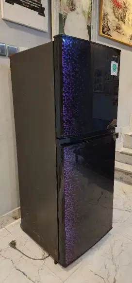 Kulkas Sharp 2 pintu bekas Normal