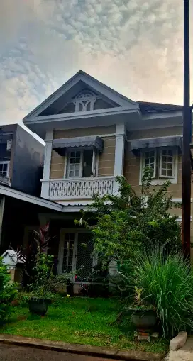 Dijaul rumah nyaman 2lt siap huni, lokasi strategis