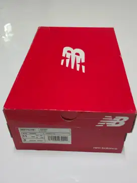 Dusnya Saja Sepatu Running Pria New Balance MRYVLHB1