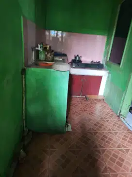 Di jual rumah second masih kokoh full bata merah