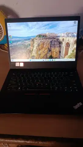 Lenovo Thinkpad E490 Intel core i7