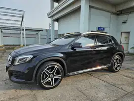 Mercedes-Benz GLA200 AMG 2018