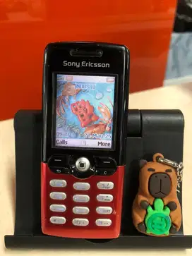 Sony Ericsson T610 merah merona cakep