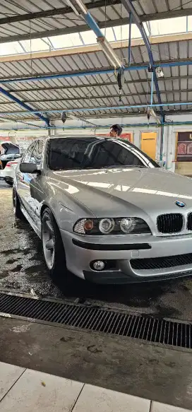 BMW E39 528i A/T 1997 Mulus