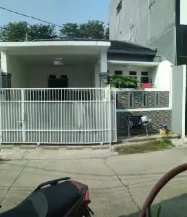 Dikontrakan Bulevar Hijau full furnished lokasi strategis dekat ruko