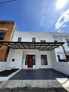 Rumah mewah 2 lantai strategis di bogor