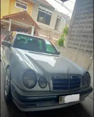 Mercedes-Benz E230 1997 Bensin