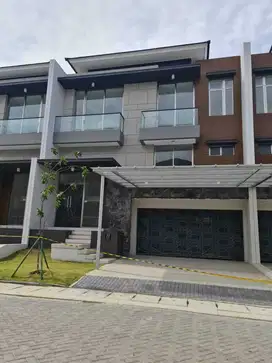 DISEWAKAN CEPAT RUMAH DI PIK2 UK 10X30 2,5LT INCLUDE AC + WATER HEATER