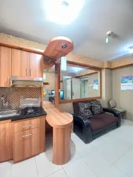Sewa Apartemen gading nias 2kamar furnished lt 7 Emerald