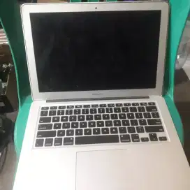 Apple macbook air 13inch 2011