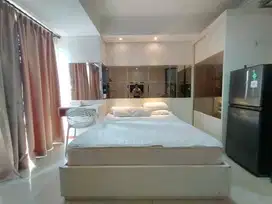 Studio Lantai Rendah Apartemen Royal Mediterania di Tanjung Duren