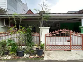 Rumah 1 Lantai 2 Kamar Hadap Timur di Villa Dago Tol