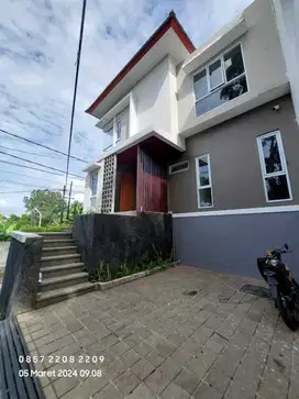 Rumah Baru dijual di Cigadung Dago Tubagus Ismail Kota Bandung